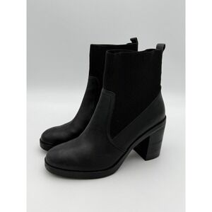 Crown Vintage Black Leather Ankle Stretch Boots Size 9 W Whinsygoth/Grunge/Retro